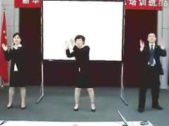 视频晨操手语舞咚巴拉.rar
